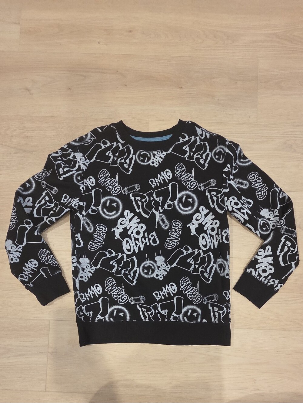 GEORGE | NWOT Skateboard Themed Crewneck